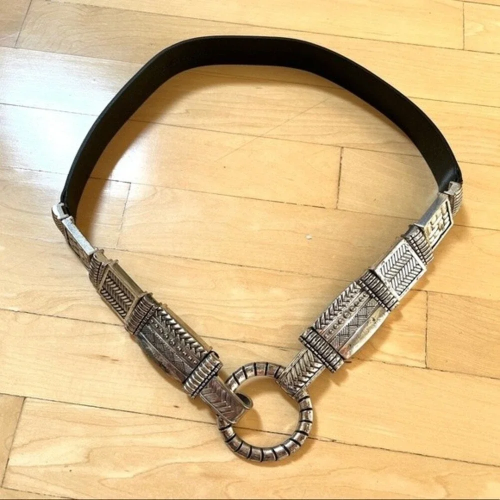 Chico’s Leminta Stretch Black Leather Belt with Silver Buckle M